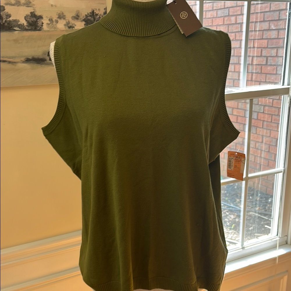 NWT Caslon Olive Green Sleeveless Turtleneck Top